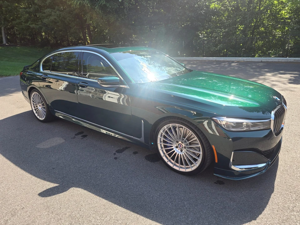 2021 BMW Alpina B7 - Image 12 of 31