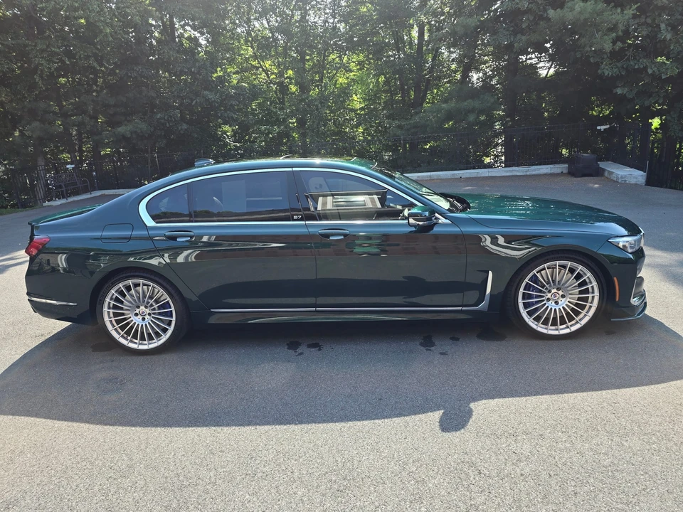 2021 BMW Alpina B7 - Image 15 of 31