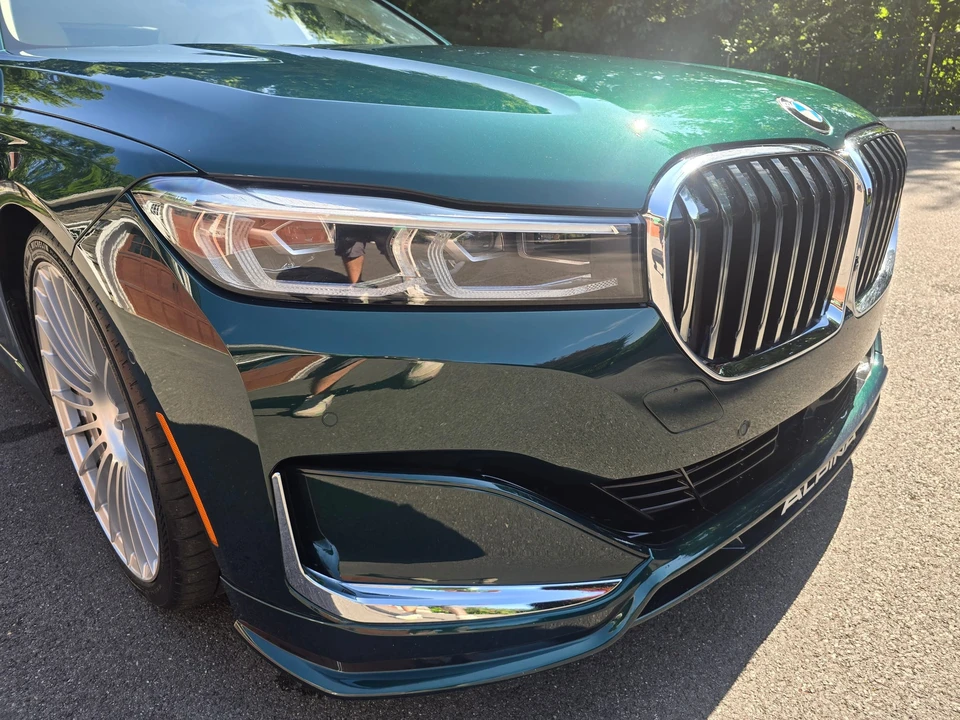 2021 BMW Alpina B7 - Image 28 of 31