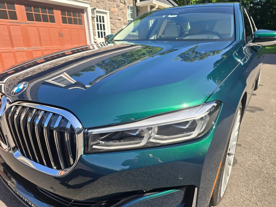 2021 BMW Alpina B7 - Image 27 of 31