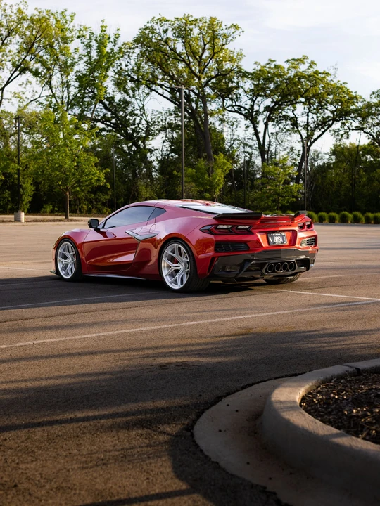 Chevrolet Corvette C8 E-Ray - Image 7 of 9