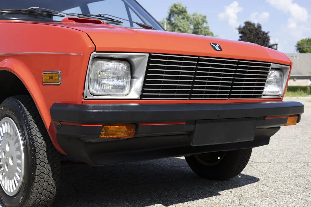 1990 Yugo - Image 13 of 31