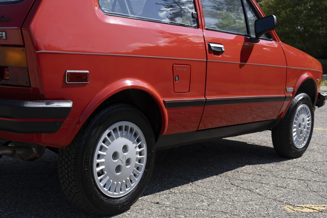 1990 Yugo - Image 18 of 31