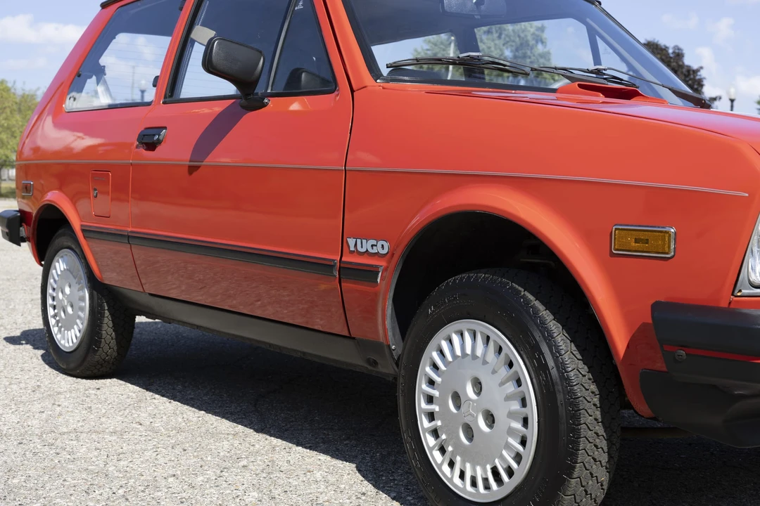 1990 Yugo - Image 14 of 31