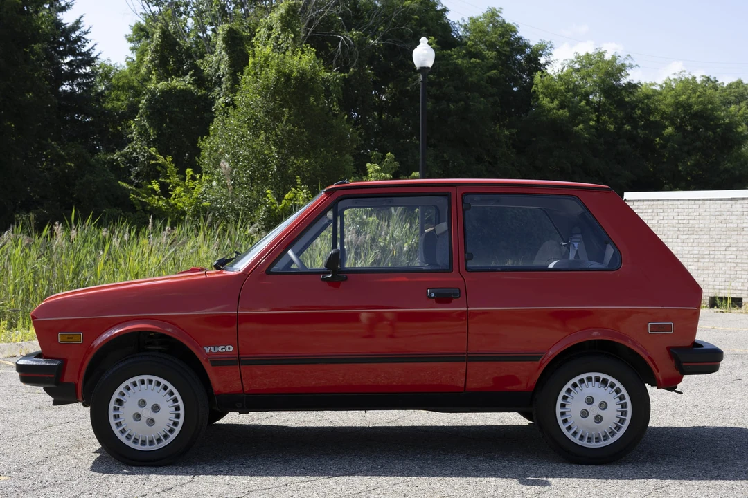 1990 Yugo - Image 9 of 31