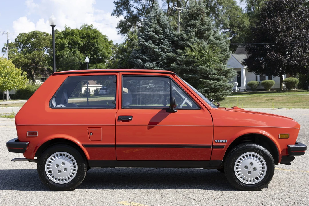 1990 Yugo - Image 5 of 31
