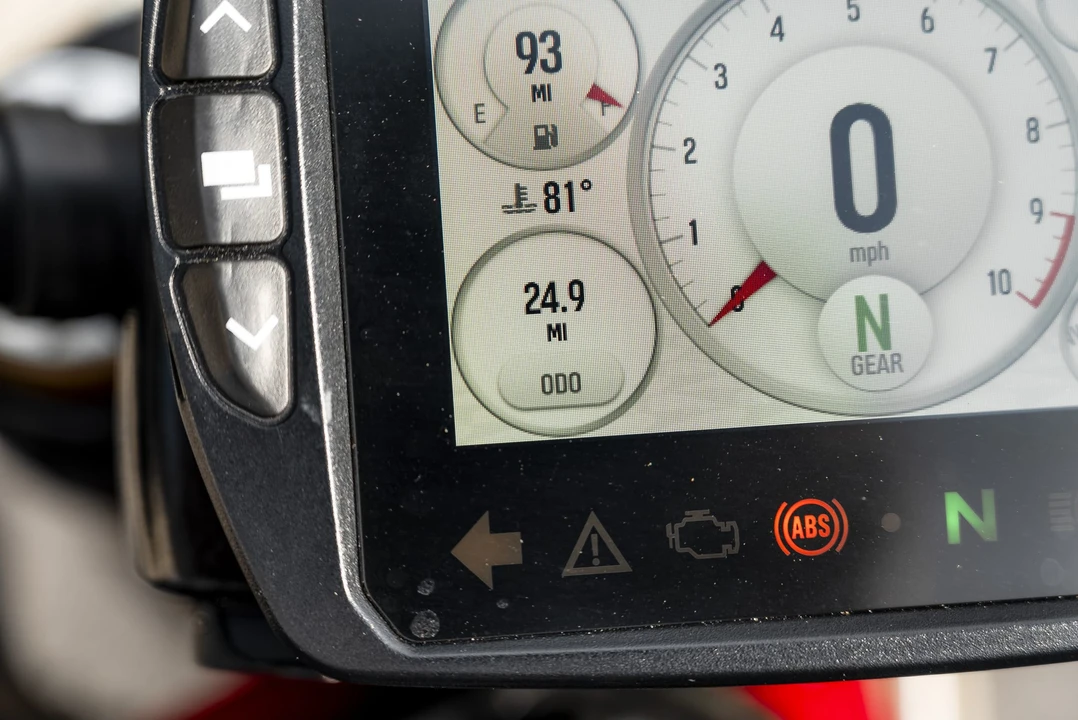 2022 Indian Scout - Image 25 of 31