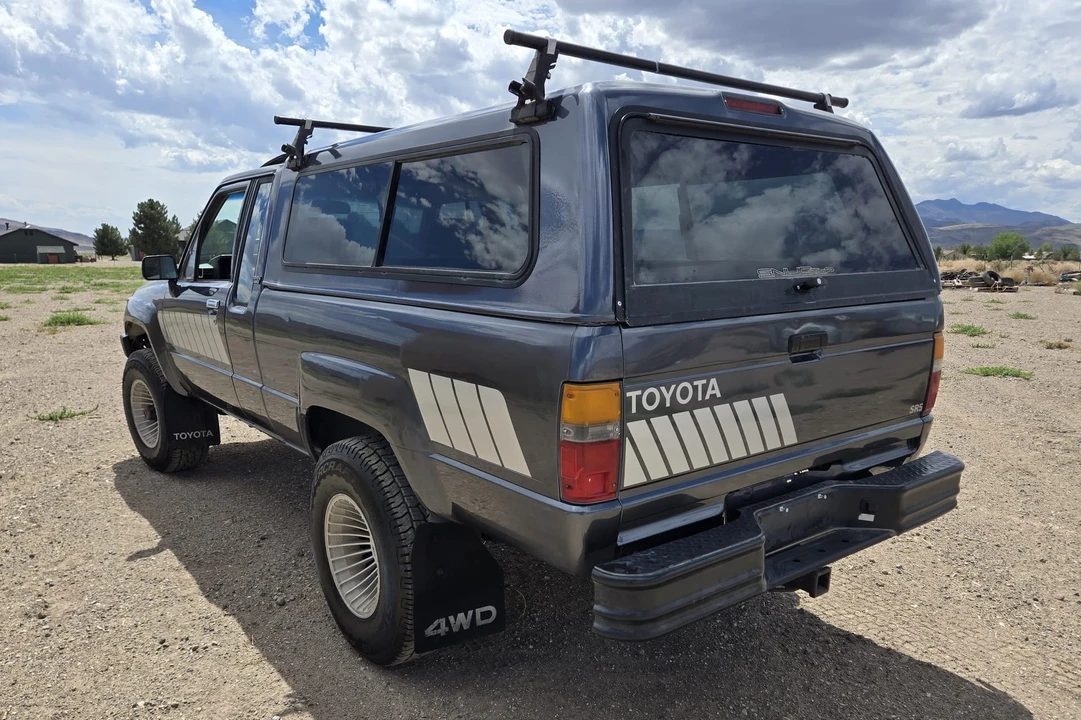 1984 Toyota Hilux 4th Gen - Image 12 of 31