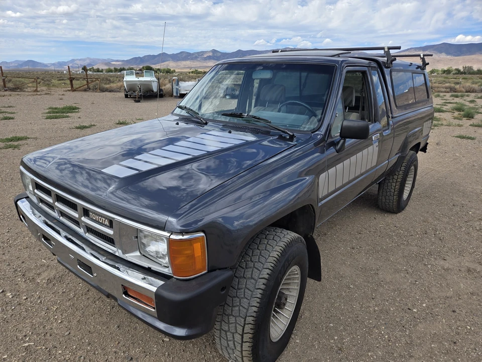 1984 Toyota Hilux 4th Gen - Image 2 of 31