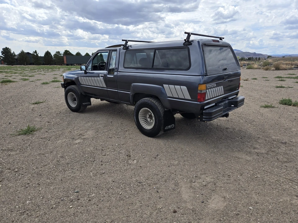 1984 Toyota Hilux 4th Gen - Image 13 of 31