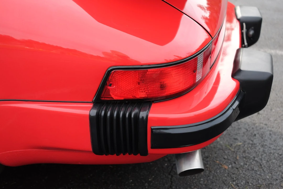 1988 Porsche 911 Carrera 3.2 - Image 30 of 31
