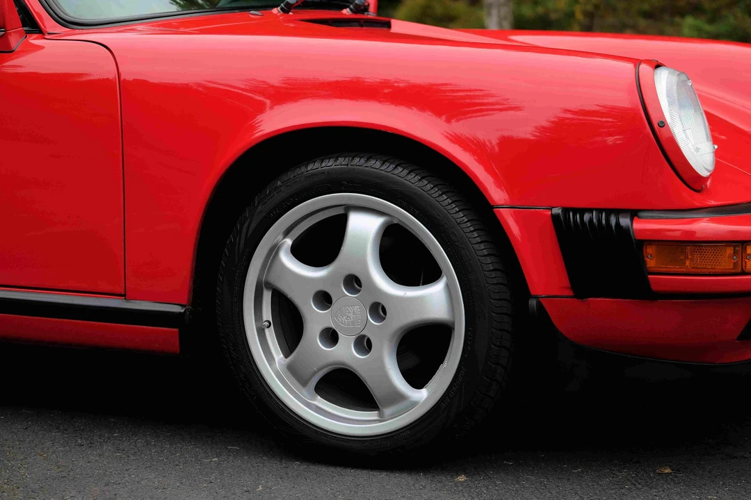 1988 Porsche 911 Carrera 3.2 - Image 28 of 31