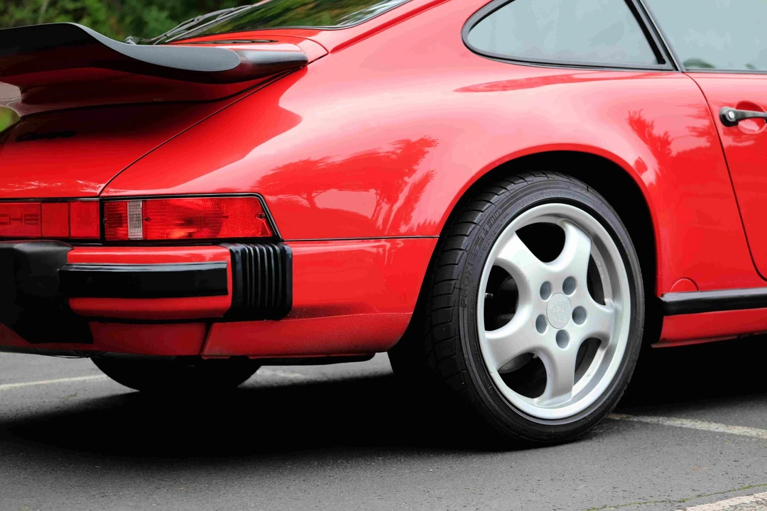 1988 Porsche 911 Carrera 3.2 - Image 26 of 31