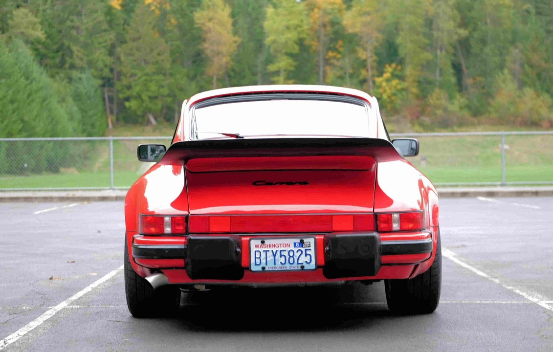 1988 Porsche 911 Carrera 3.2 - Image 9 of 31