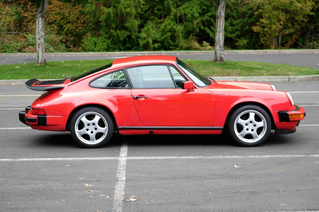 1988 Porsche 911 Carrera 3.2 - Image 6 of 31