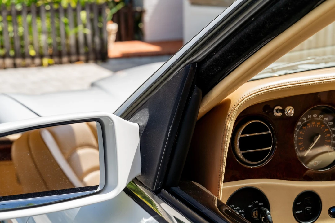 1999 Bentley Azure 1st Gen - Image 30 of 31