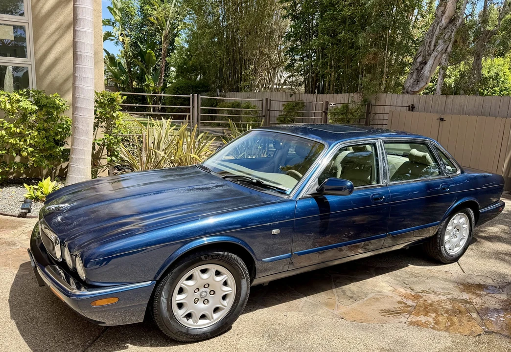 1999 Jaguar X308 XJ - Image 2 of 31