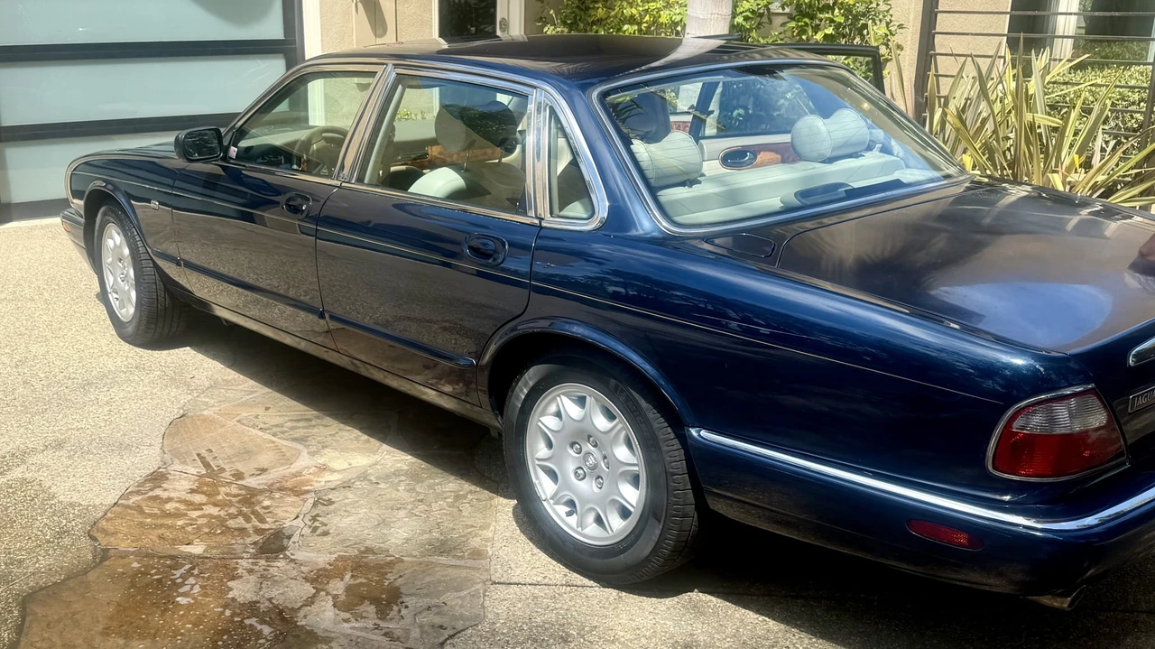1999 Jaguar X308 XJ - Image 9 of 31