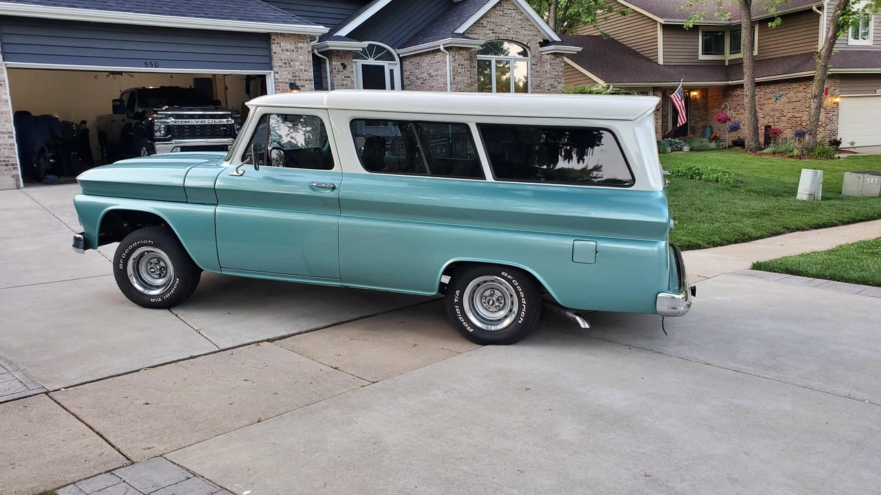 1965 Chevrolet Suburban 5th Gen - Image 6 of 31