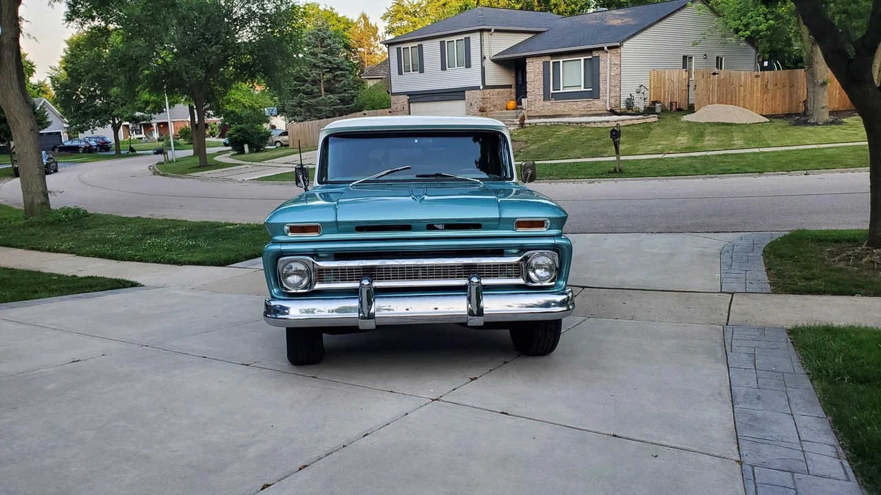 1965 Chevrolet Suburban 5th Gen - Image 14 of 31