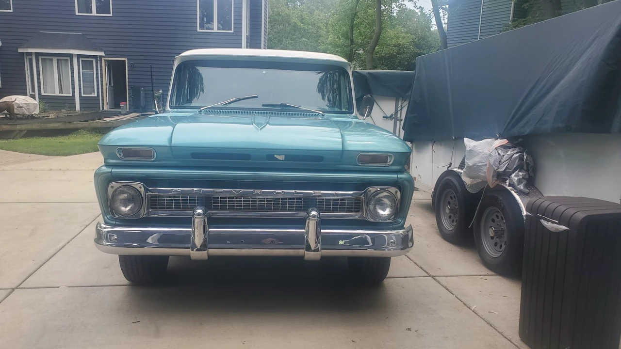 1965 Chevrolet Suburban 5th Gen - Image 27 of 31