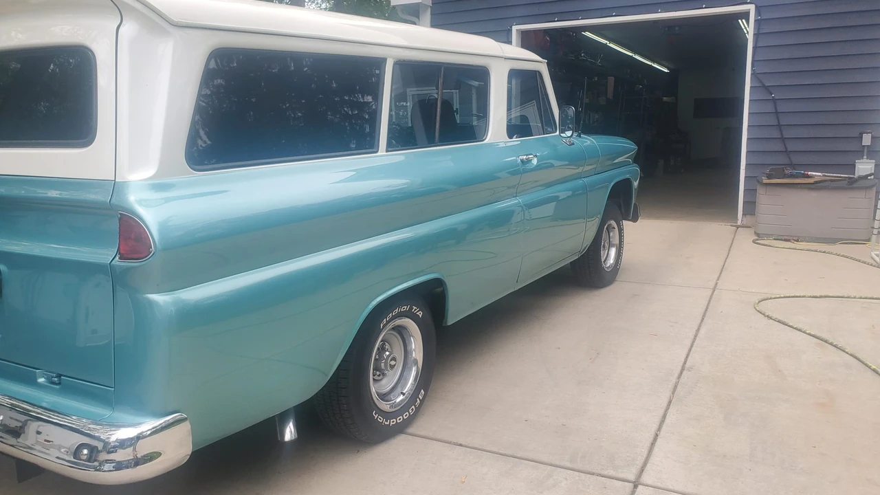1965 Chevrolet Suburban 5th Gen - Image 30 of 31