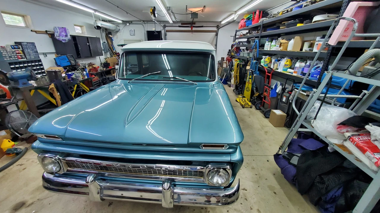 1965 Chevrolet Suburban 5th Gen - Image 21 of 31