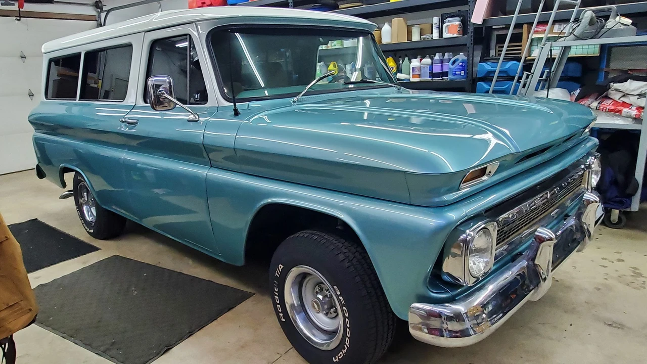 1965 Chevrolet Suburban 5th Gen - Image 20 of 31