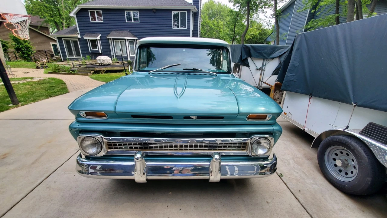 1965 Chevrolet Suburban 5th Gen - Image 28 of 31