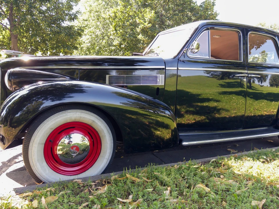 1939 LaSalle Series 50 - Image 11 of 31