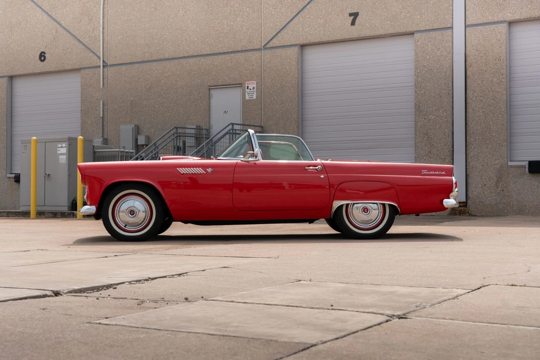 1955 Ford Thunderbird 1st Gen - Image 29 of 31