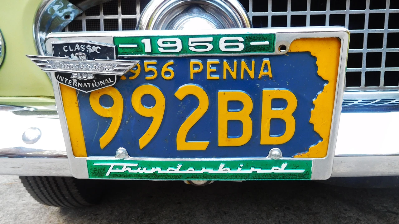 1956 Ford Thunderbird 1st Gen - Image 24 of 31