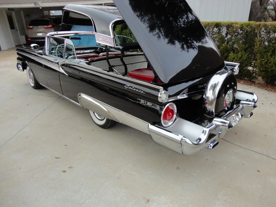 1959 Ford Galaxie 1st Gen - Image 25 of 31