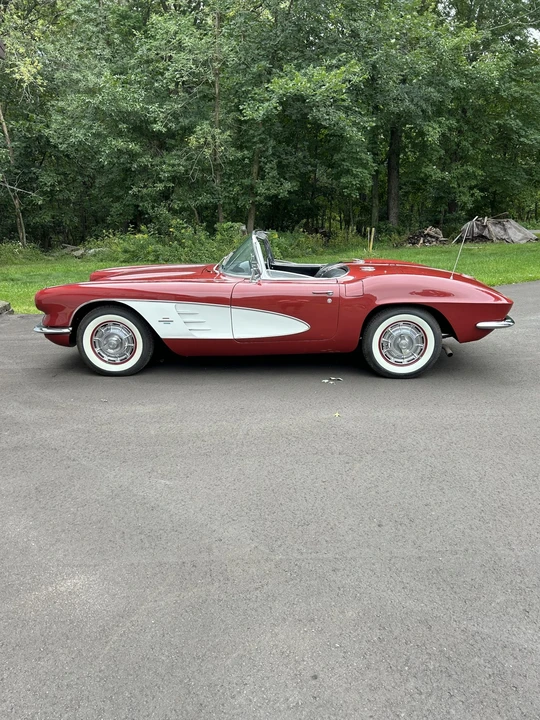 1961 Chevrolet Corvette C1 - Image 2 of 31