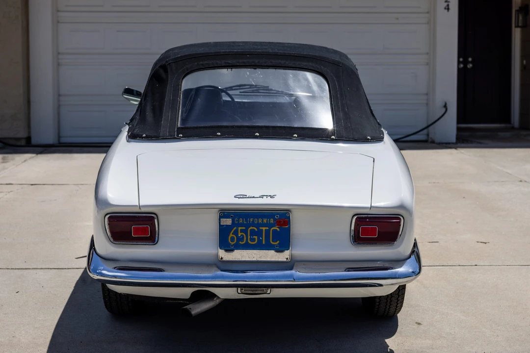 1965 Alfa Romeo - Image 15 of 31