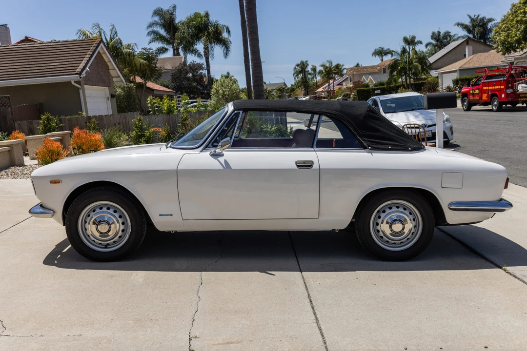 1965 Alfa Romeo - Image 13 of 31