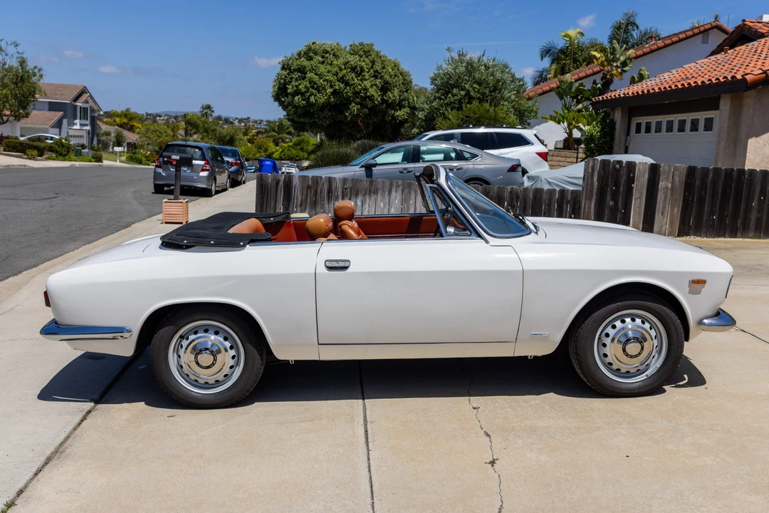 1965 Alfa Romeo - Image 9 of 31