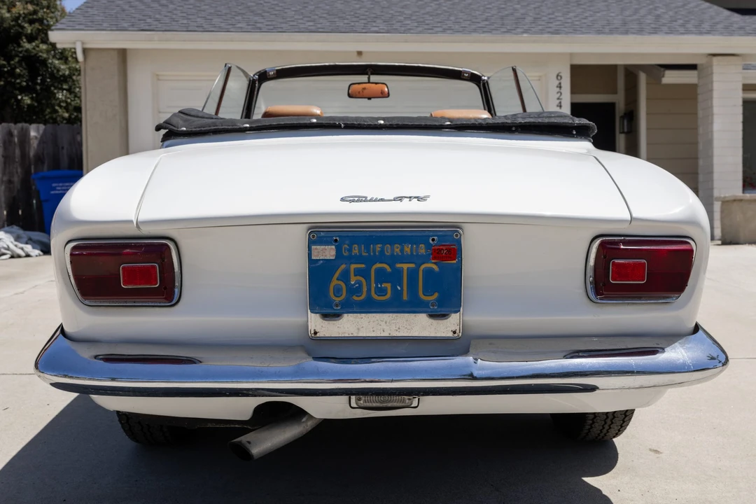 1965 Alfa Romeo - Image 21 of 31