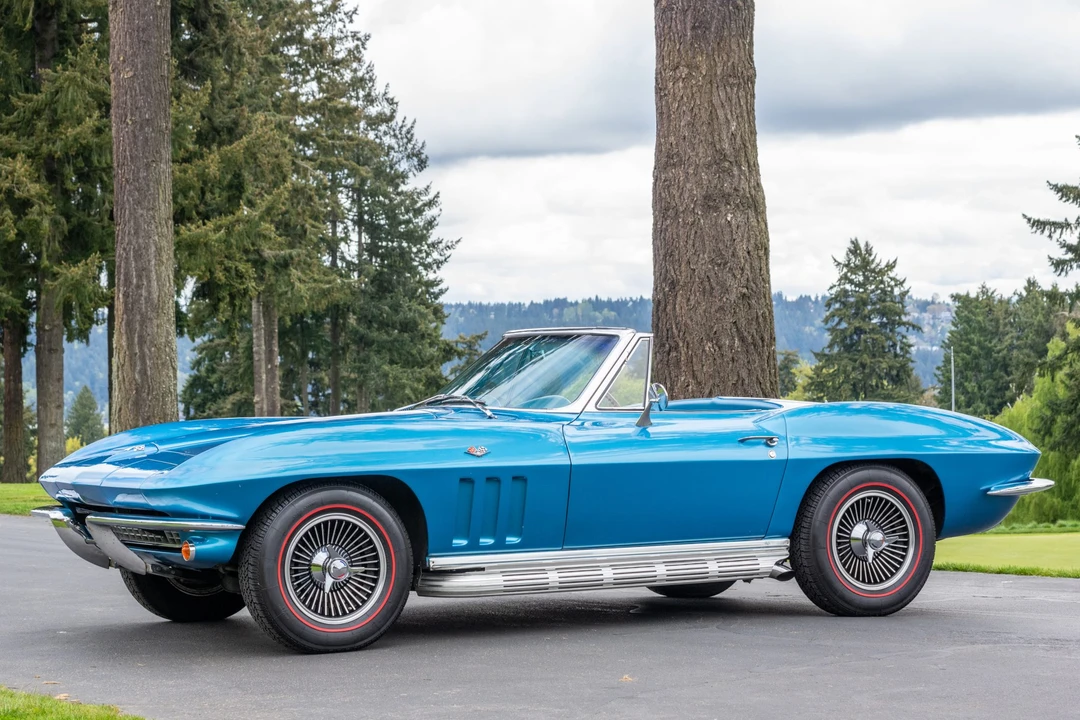 1965 Chevrolet Corvette C2 - Image 10 of 31
