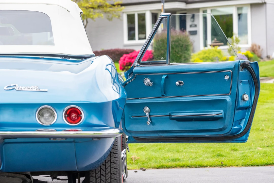 1965 Chevrolet Corvette C2 - Image 24 of 31