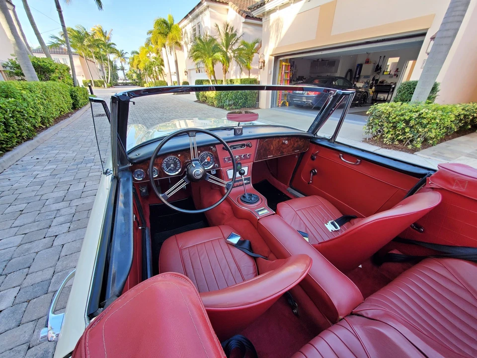 1967 Austin-Healey 3000 Mark III - Image 28 of 31