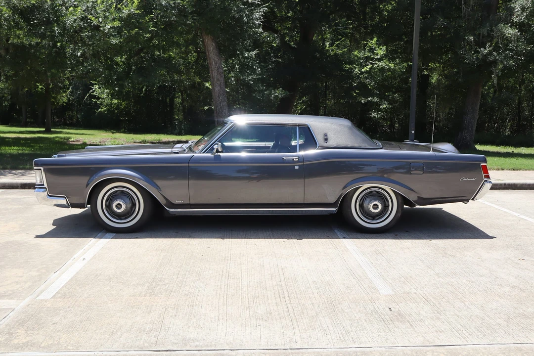 1969 Lincoln Continental Mark III - Image 21 of 31