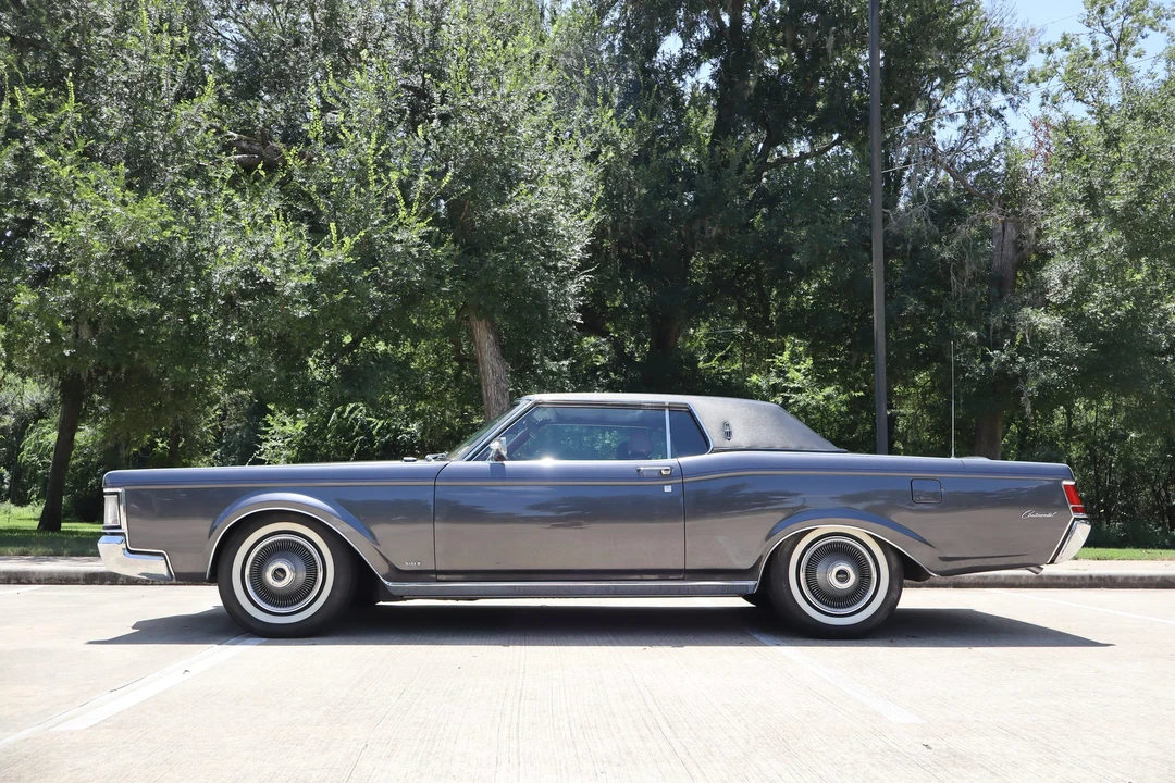 1969 Lincoln Continental Mark III - Image 22 of 31