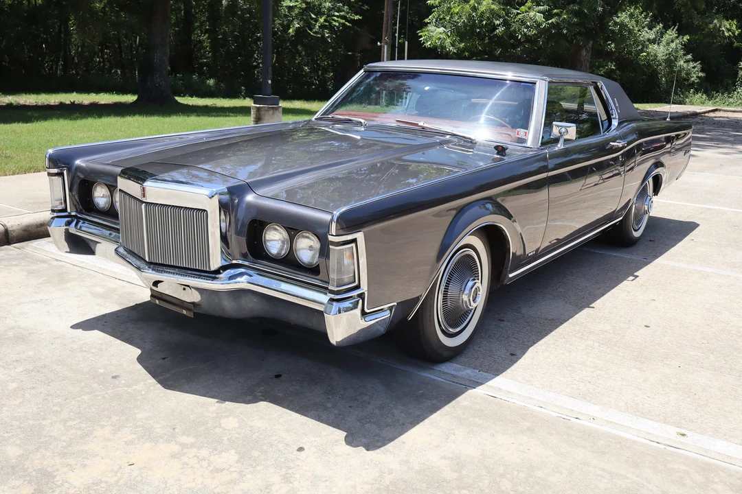 1969 Lincoln Continental Mark III - Image 4 of 31
