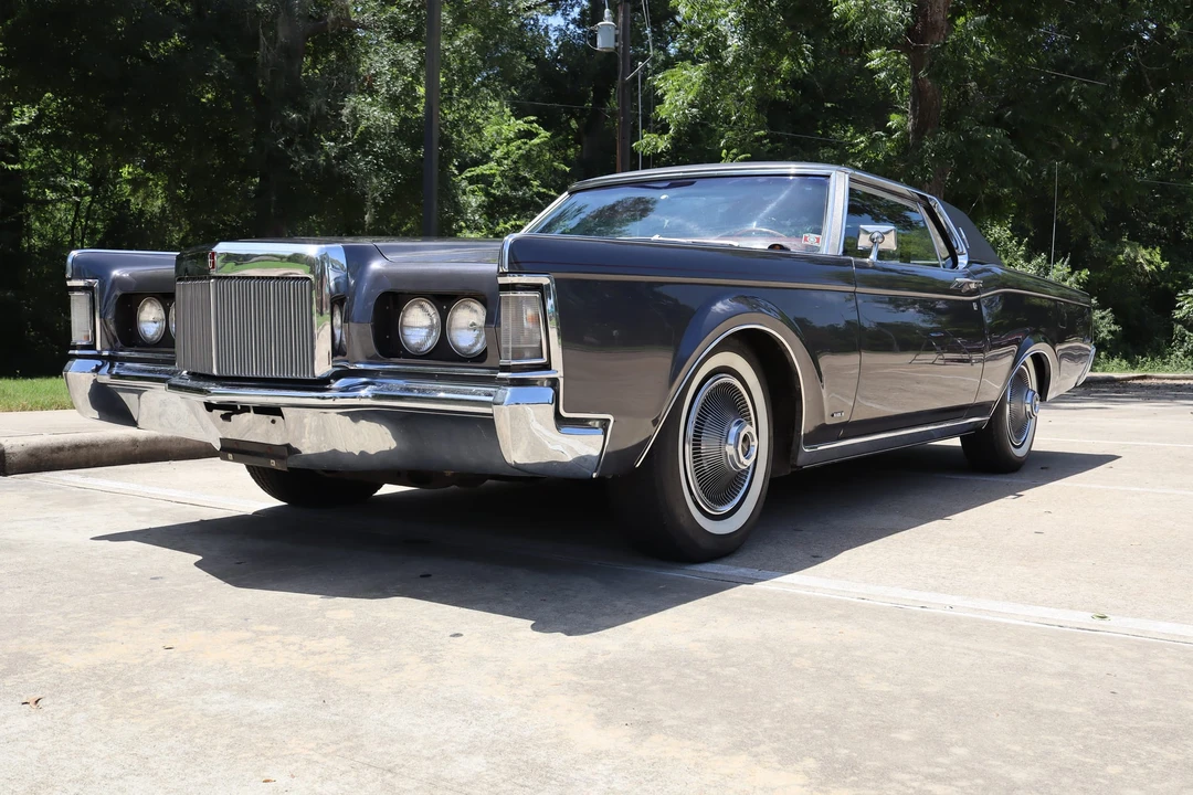 1969 Lincoln Continental Mark III - Image 3 of 31