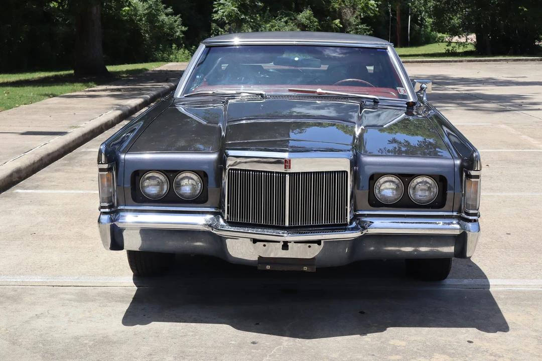 1969 Lincoln Continental Mark III - Image 7 of 31