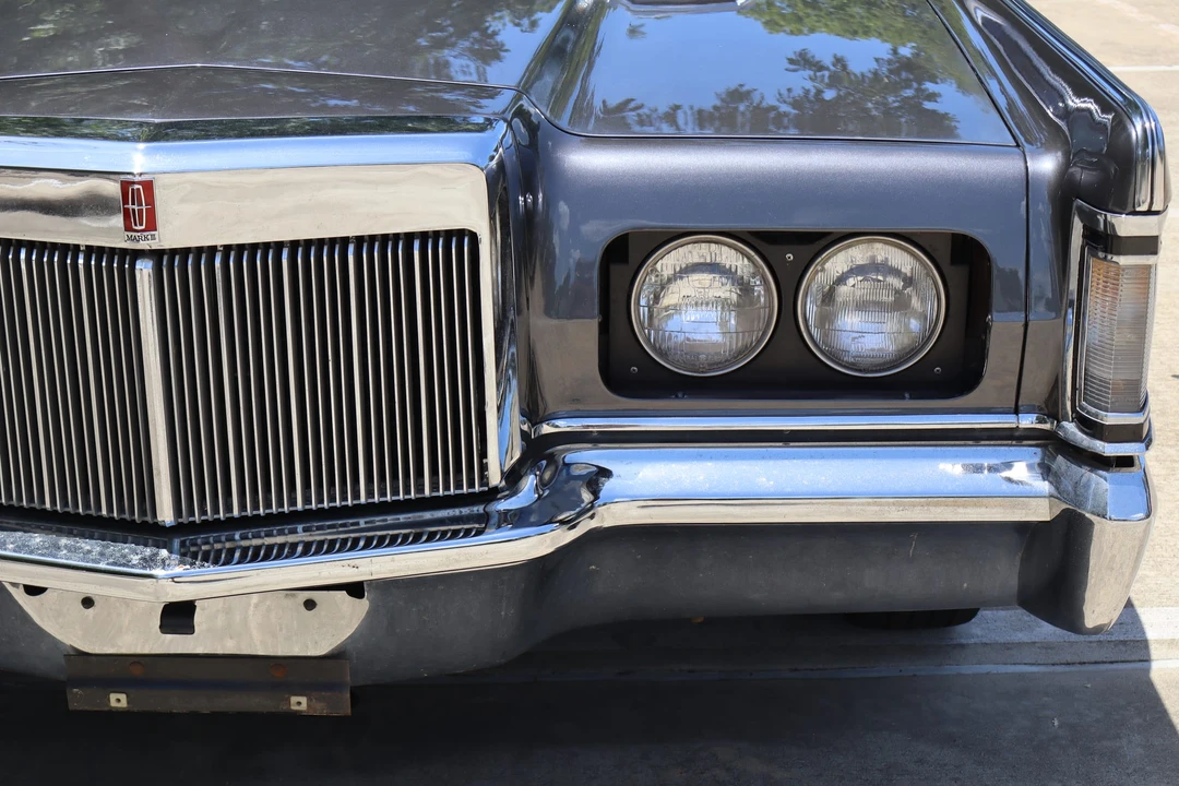 1969 Lincoln Continental Mark III - Image 29 of 31