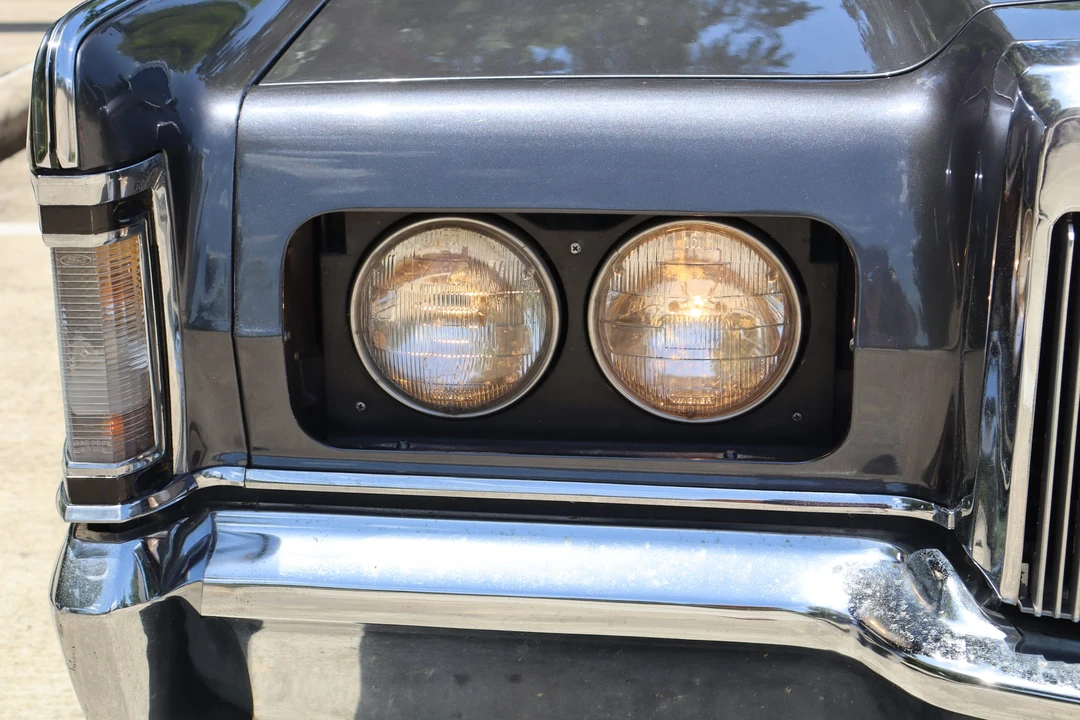 1969 Lincoln Continental Mark III - Image 26 of 31