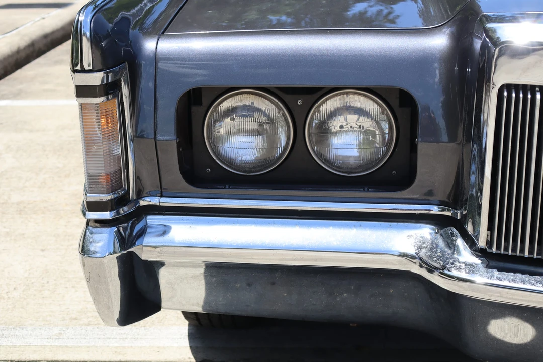1969 Lincoln Continental Mark III - Image 25 of 31
