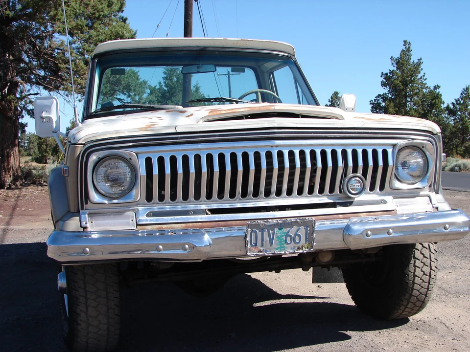 1972 Jeep SJ Gladiator - Image 7 of 31